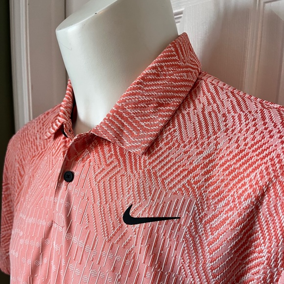 NWT Mens Nike Dri Fit Advantage Textured Golf Polo Shirt NWT Size Large - Picture 2 of 13